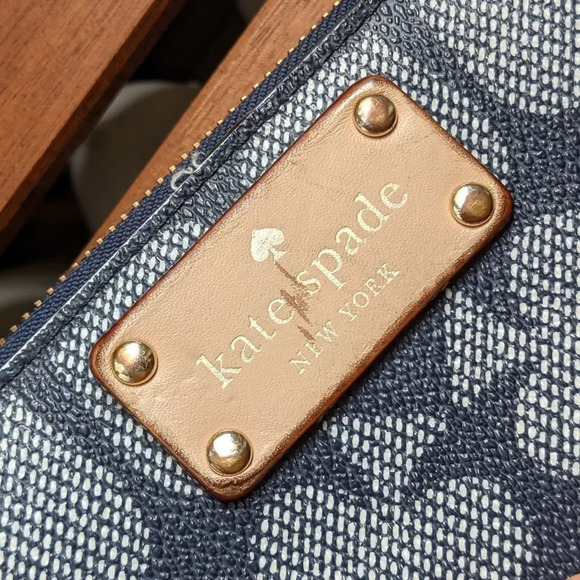 KATE SPADE Neda Pebbled Ace of  Spades Zippy Wallet - Picture 3 of 13